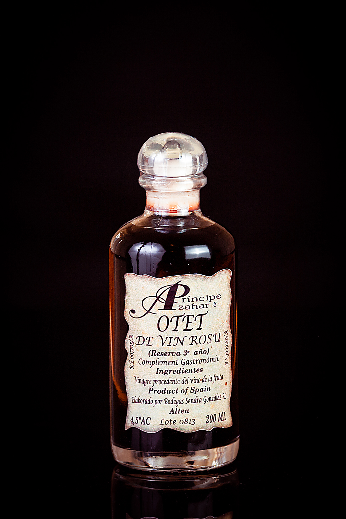 Otet natural din vin rosu